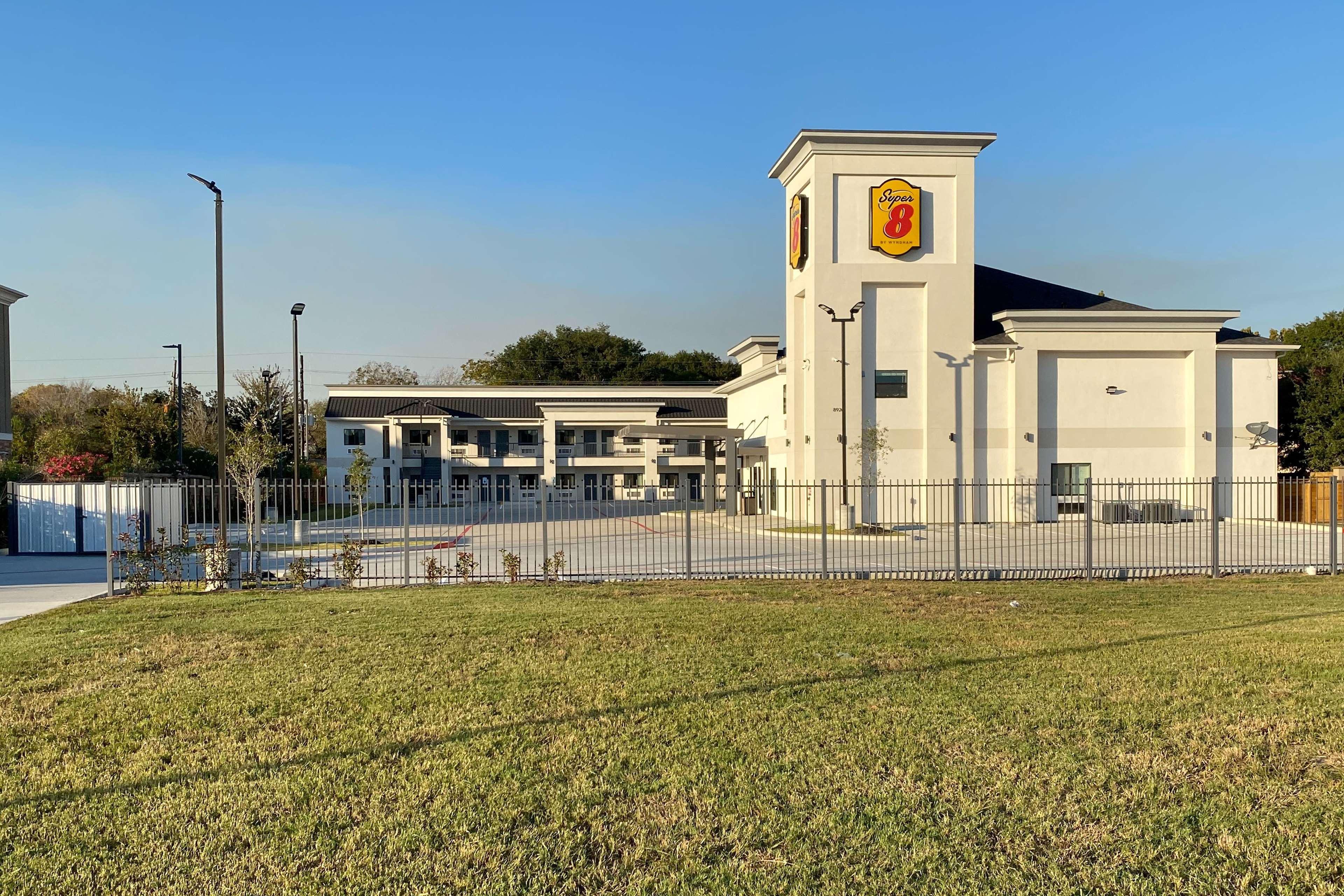 Hotel Super 8 By Wyndham Houston Nw Beltway 8-West Rd Jersey Village Exterior foto
